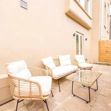 酒店 Breakfast At Tiffany's Two Bedroom Apartment-free Parking 布里斯托