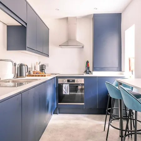 Breakfast At Tiffany's Two Bedroom Apartment-free Parking Szálloda *