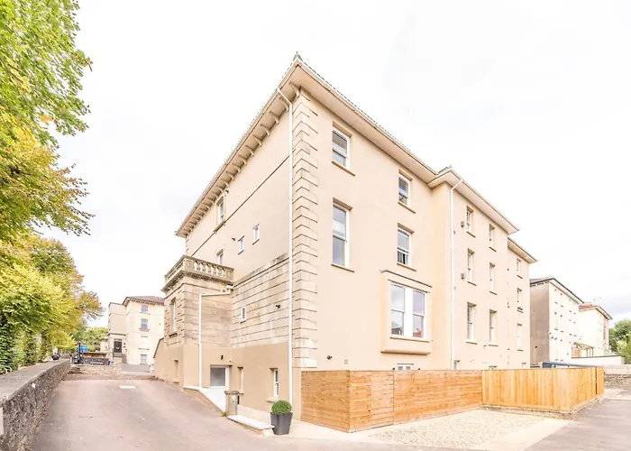 Breakfast At Tiffany's Two Bedroom Apartment-free Parking Hotel